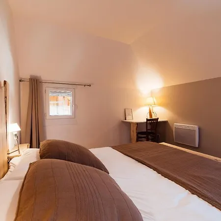 Calmes Avec Piscine, Jardin Et Parking 아파트