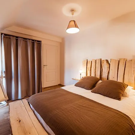 아파트 Calmes Avec Piscine, Jardin Et Parking 부셰레