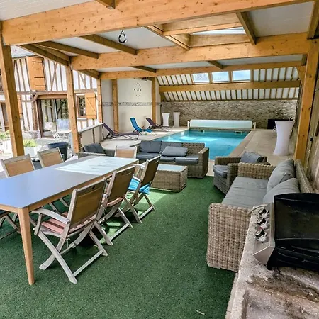 아파트 Calmes Avec Piscine, Jardin Et Parking